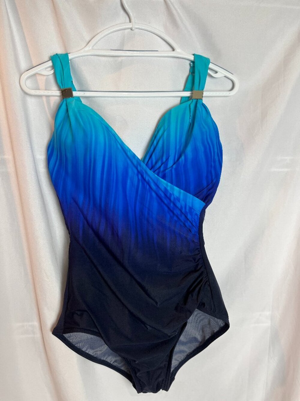 Women's blue, Size 10 Miracle Suit Swimsuit